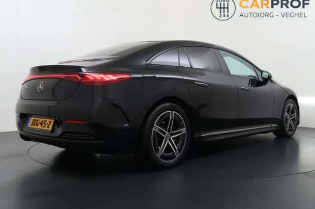 Mercedes-Benz EQE (2023) thumbnail 3
