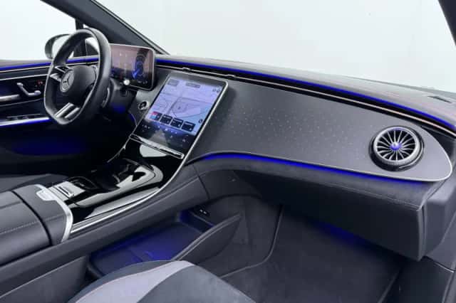 Mercedes-Benz EQE (2023) thumbnail 38