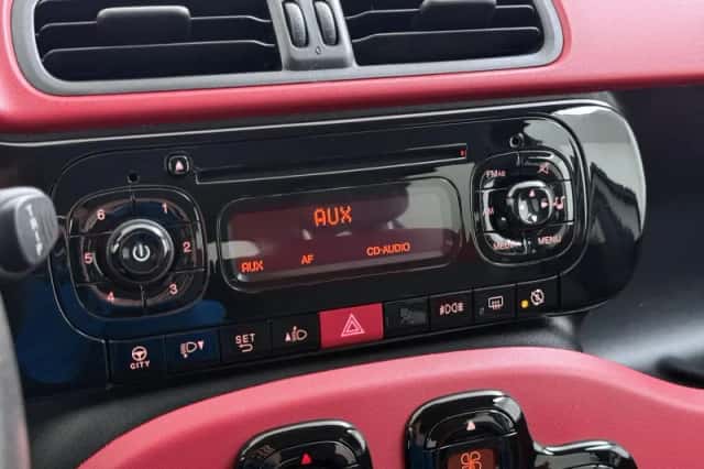 Fiat Panda (2016) thumbnail 11