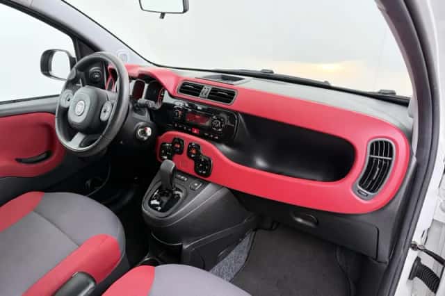 Fiat Panda (2016) thumbnail 12