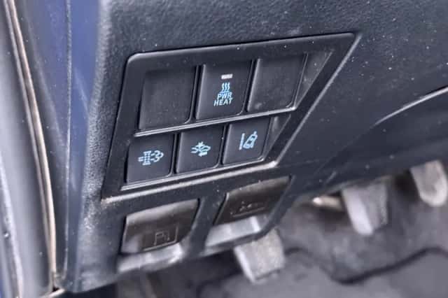 Toyota Hilux (2019) thumbnail 10