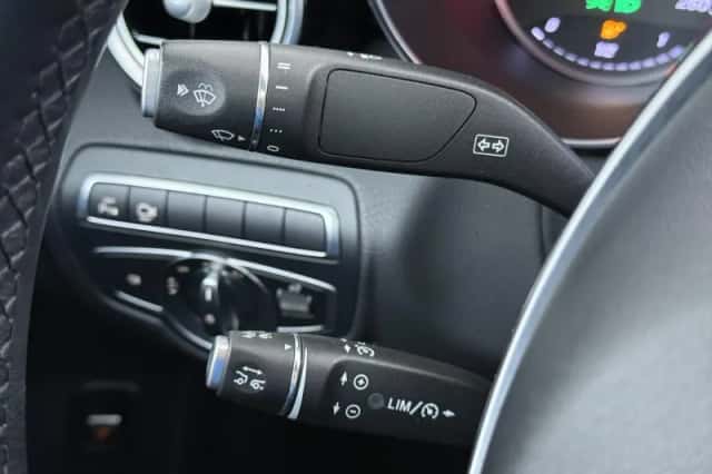Mercedes-Benz GLC-Klasse (2018) thumbnail 36