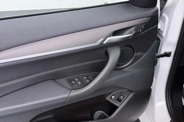 BMW X2 (2023) thumbnail 13