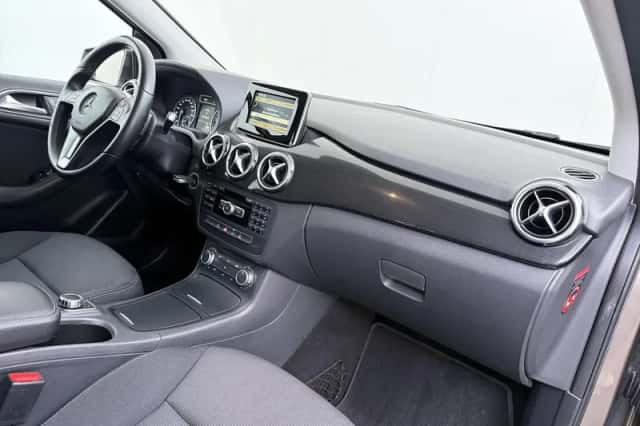 Mercedes-Benz B-Klasse (2012) thumbnail 32