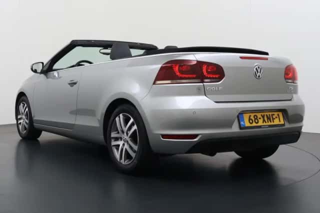 Volkswagen Golf (2012) thumbnail 2