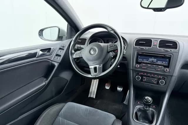Volkswagen Golf (2012) thumbnail 18