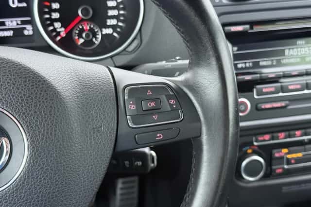 Volkswagen Golf (2012) thumbnail 23