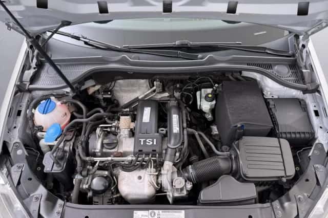 Volkswagen Golf (2012) thumbnail 30