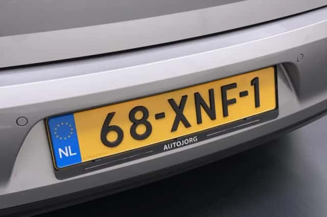 Volkswagen Golf (2012) thumbnail 6