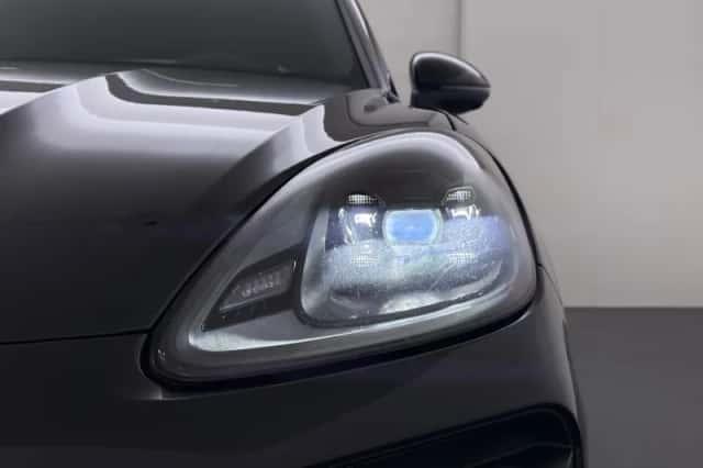 Porsche Cayenne (2018) thumbnail 23