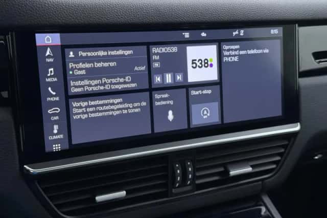 Porsche Cayenne (2018) thumbnail 37