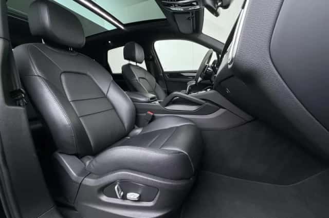 Porsche Cayenne (2018) thumbnail 43