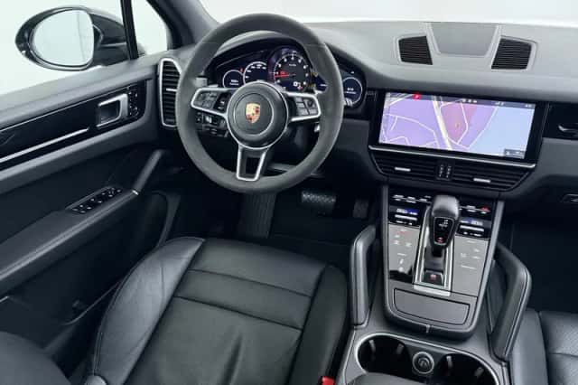 Porsche Cayenne (2018) thumbnail 6