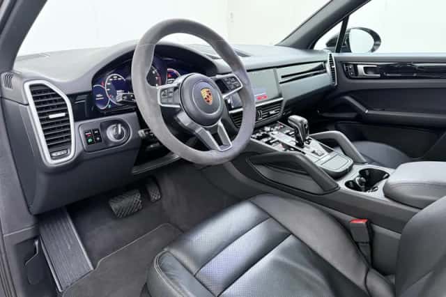 Porsche Cayenne (2018) thumbnail 7
