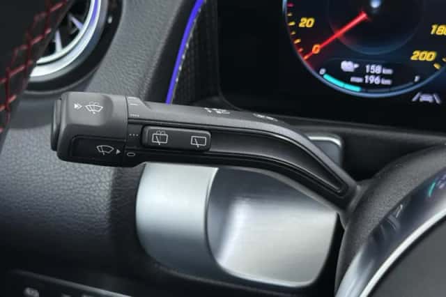 Mercedes-Benz EQB (2024) thumbnail 23