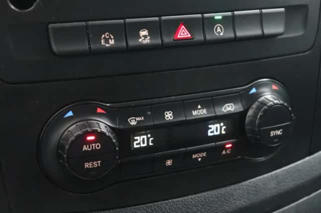 Mercedes-Benz Vito (2018) thumbnail 24