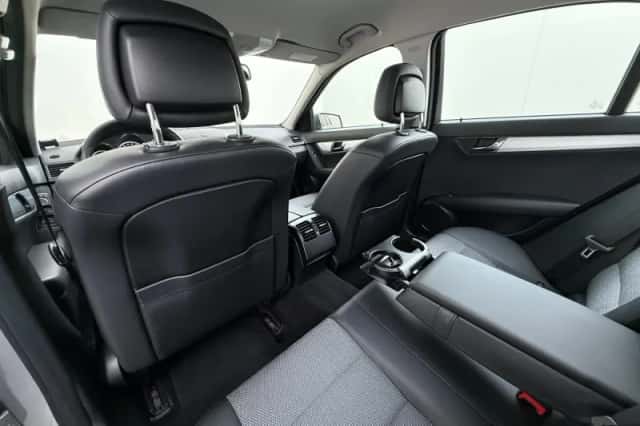 Mercedes-Benz C-Klasse (2009) thumbnail 17