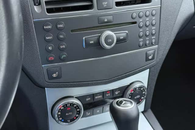 Mercedes-Benz C-Klasse (2009) thumbnail 30