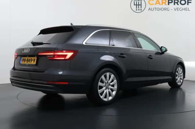Audi A4 (2017) thumbnail 3