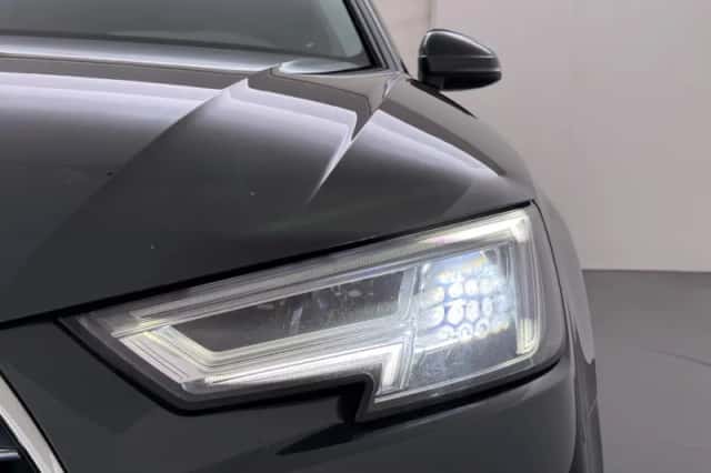 Audi A4 (2017) thumbnail 10