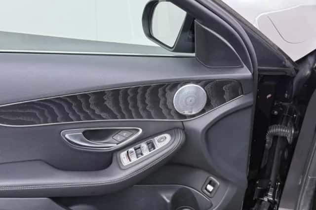 Mercedes-Benz C-Klasse (2016) thumbnail 11