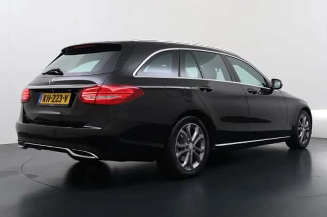 Mercedes-Benz C-Klasse (2016) thumbnail 3