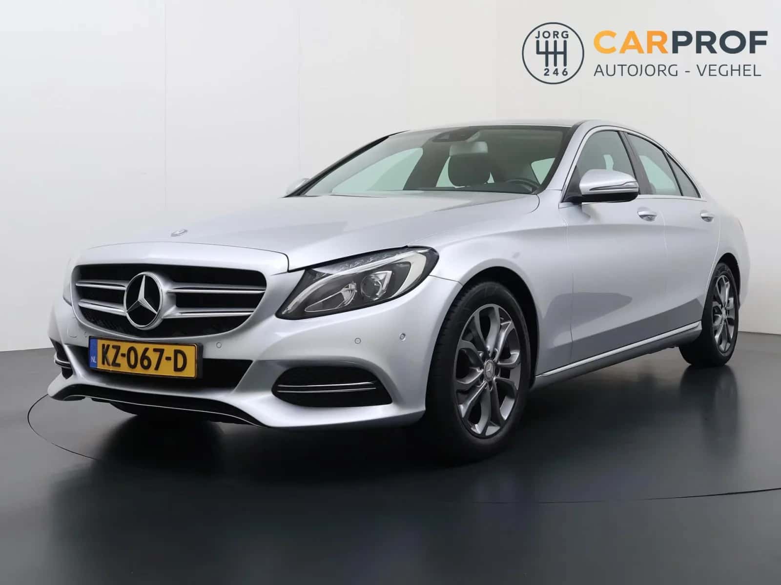 Mercedes-Benz C-Klasse (2016) — foto 1