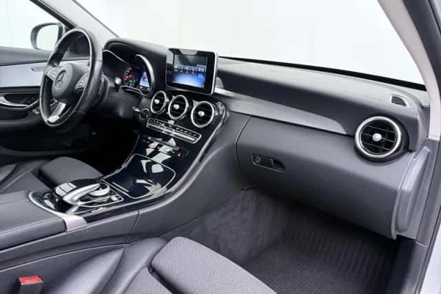 Mercedes-Benz C-Klasse (2016) thumbnail 38