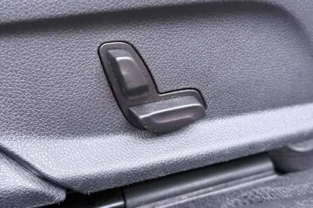 Mercedes-Benz C-Klasse (2016) thumbnail 40