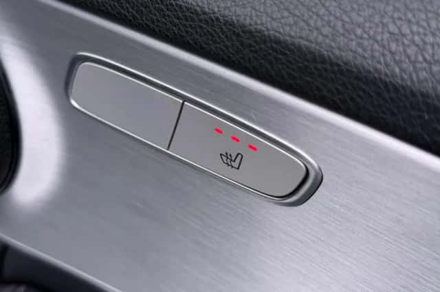 Mercedes-Benz C-Klasse (2016) thumbnail 41