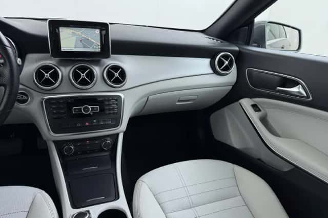 Mercedes-Benz CLA-Klasse (2013) thumbnail 20