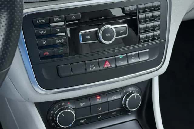Mercedes-Benz CLA-Klasse (2013) thumbnail 29
