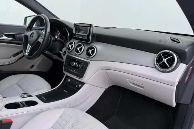 Mercedes-Benz CLA-Klasse (2013) thumbnail 31