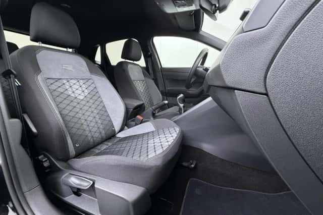 Volkswagen Polo (2023) thumbnail 35