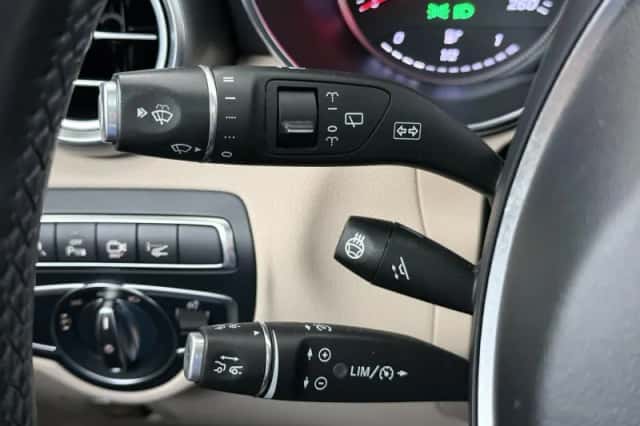 Mercedes-Benz GLC-Klasse (2017) thumbnail 11