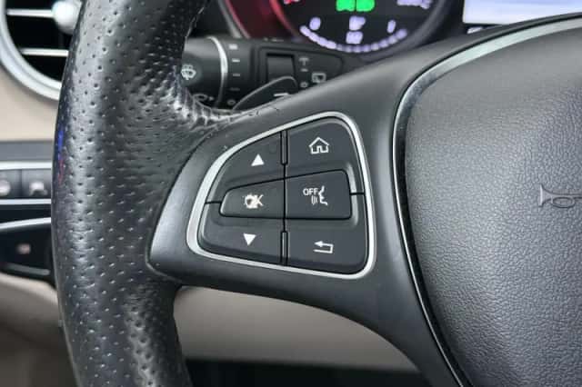 Mercedes-Benz GLC-Klasse (2017) thumbnail 30