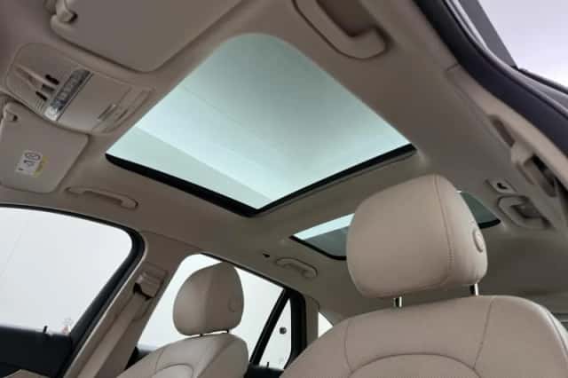 Mercedes-Benz GLC-Klasse (2017) thumbnail 8