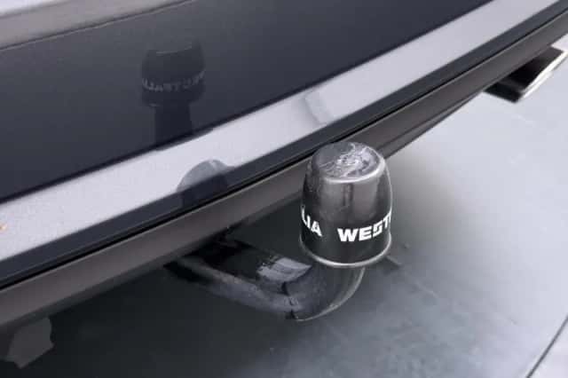 Mercedes-Benz E-Klasse (2010) thumbnail 12