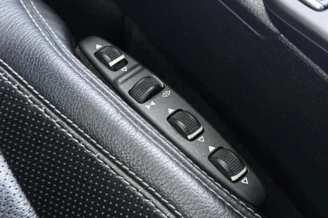 Mercedes-Benz E-Klasse (2010) thumbnail 13