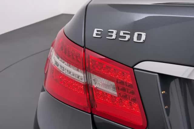 Mercedes-Benz E-Klasse (2010) thumbnail 16