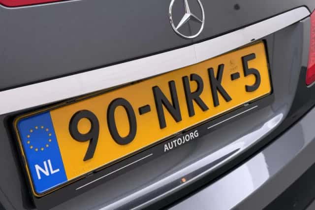 Mercedes-Benz E-Klasse (2010) thumbnail 17