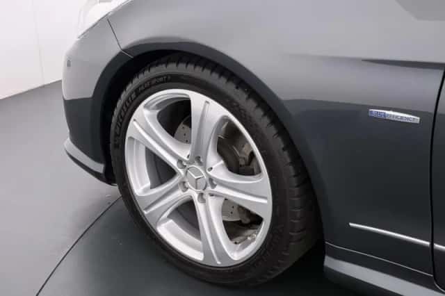 Mercedes-Benz E-Klasse (2010) thumbnail 19