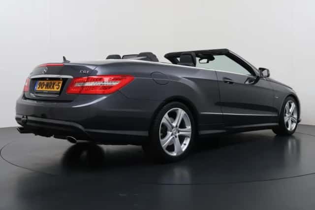 Mercedes-Benz E-Klasse (2010) thumbnail 3