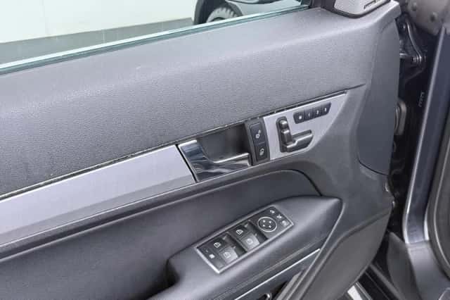 Mercedes-Benz E-Klasse (2010) thumbnail 22