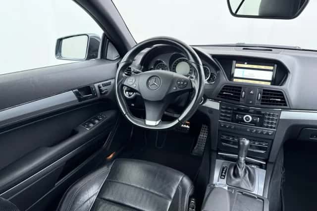 Mercedes-Benz E-Klasse (2010) thumbnail 27