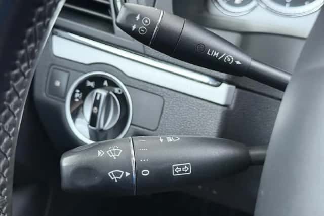Mercedes-Benz E-Klasse (2010) thumbnail 29