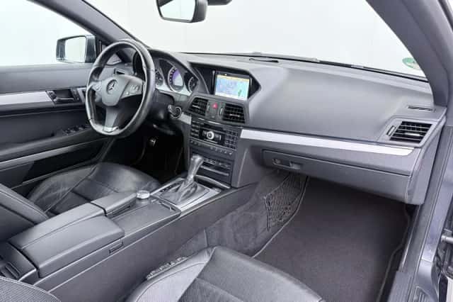 Mercedes-Benz E-Klasse (2010) thumbnail 35