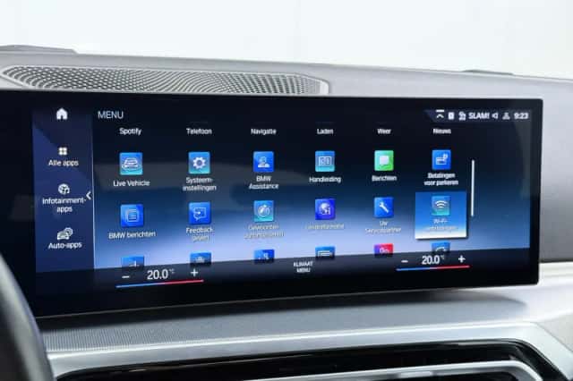 BMW i4 (2023) thumbnail 32