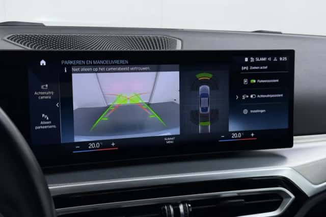 BMW i4 (2023) thumbnail 38