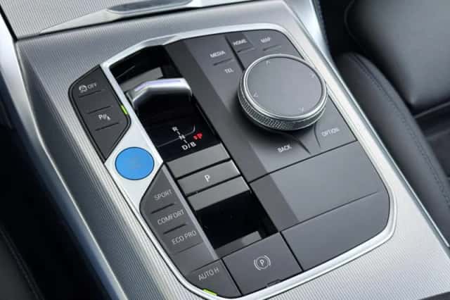 BMW i4 (2023) thumbnail 40